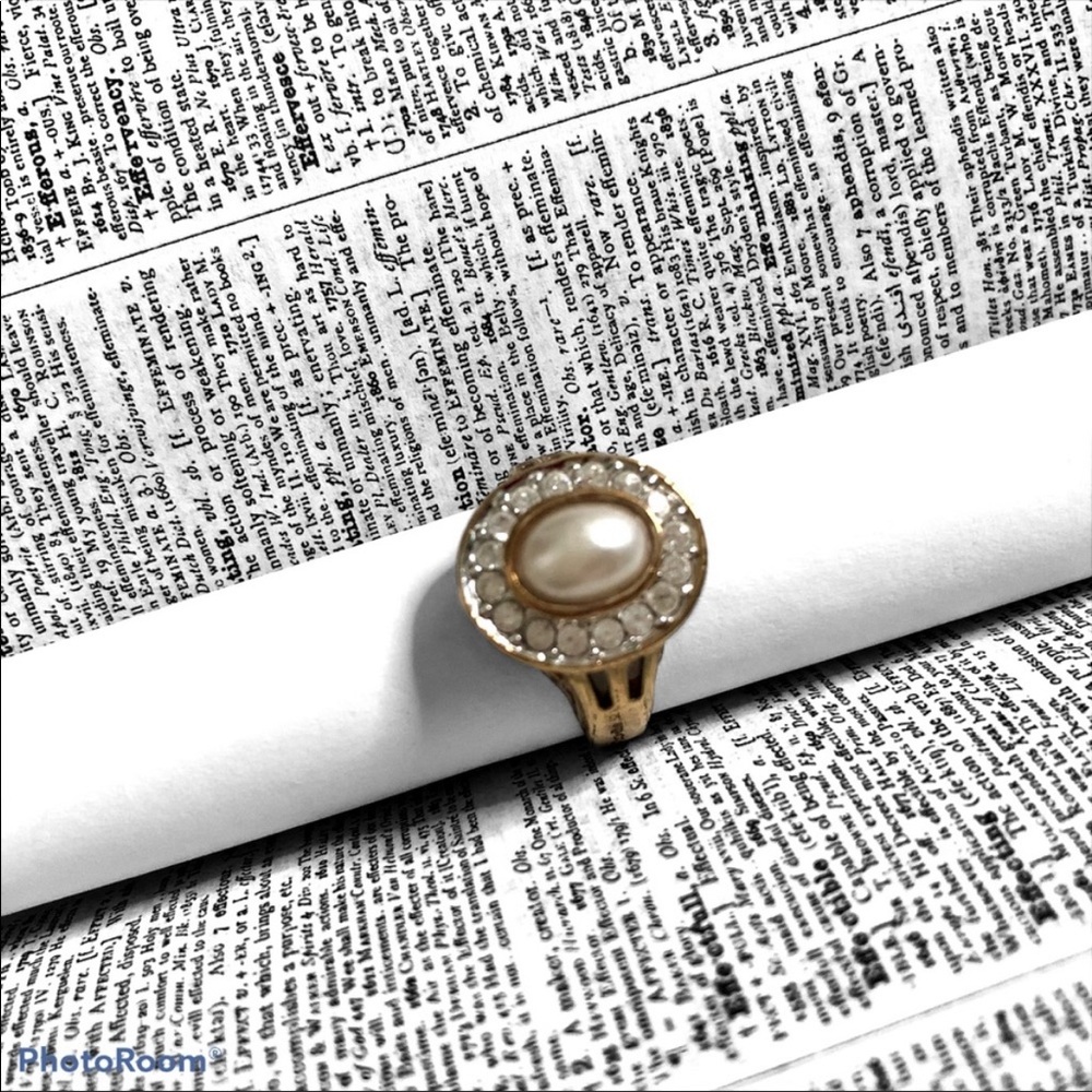 Dainty Antique Halo Ring Faux Pearl Size 6